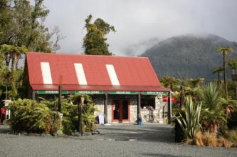 rainforest-retreat-West-Coast-7917-4