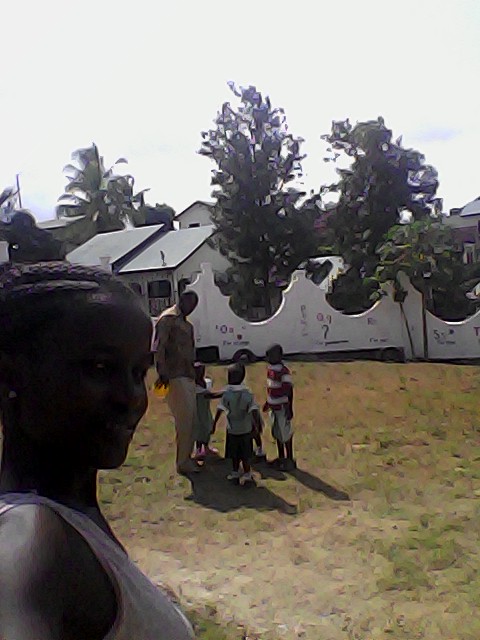 Stay in Dar es Salaam & volunteer to Teach English language, French, build a play area/ground, or bring other worldly experience for Kindergarten children.