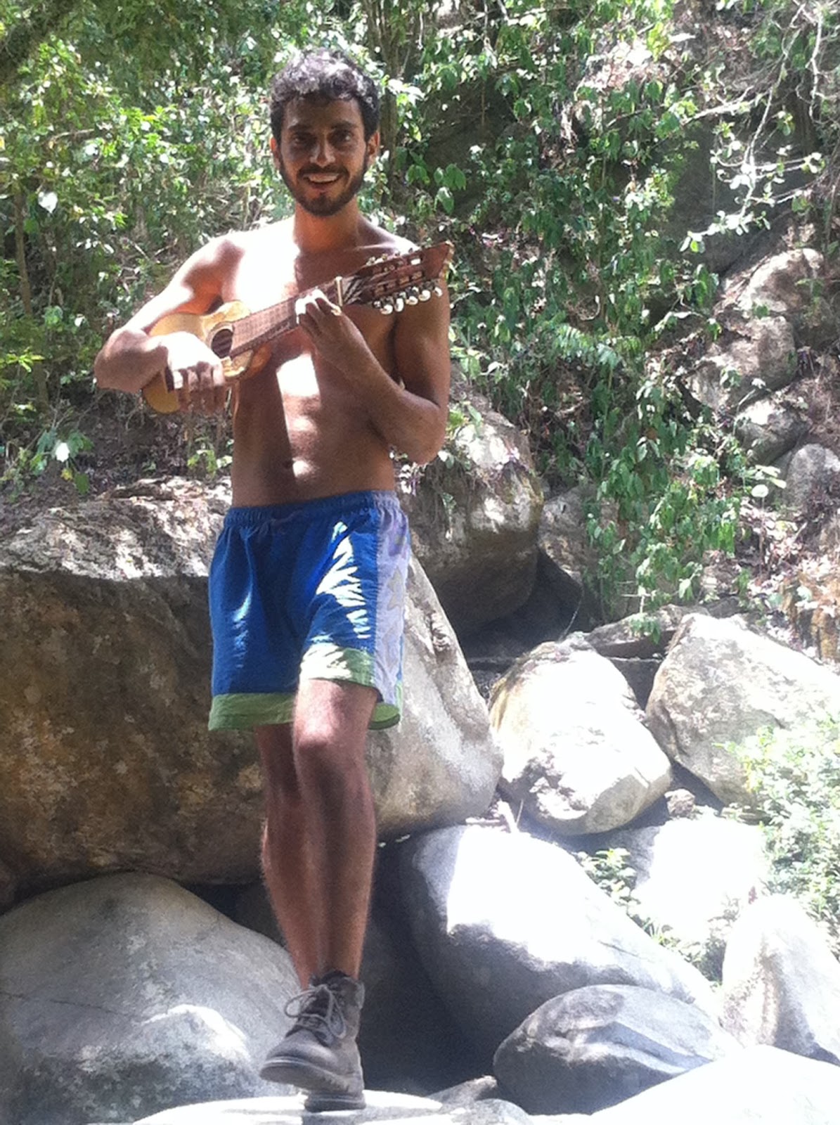Volunteering at Goloka Eco Yoga Aldea and enlarge your knowledge about sustainable activities.