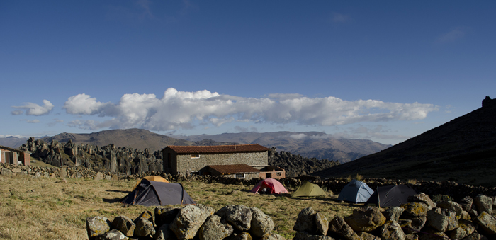 Refugio Hatunmachay lodge mountain