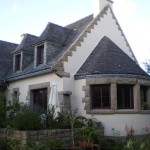 Stay in France, Bretagne: We search help with Gardening renovations, painting walls,