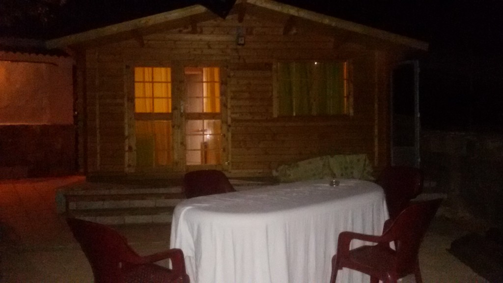 Big country house about 150 m2 and a wooden cabane about 35 m2 all equiped with saun, jacuzzi,pool, paellero and gamezone