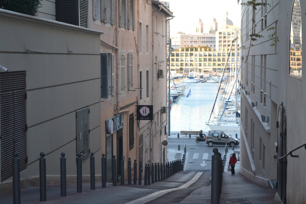 Join a volunteers community managing a non-profit Travellers’ place in Marseille!